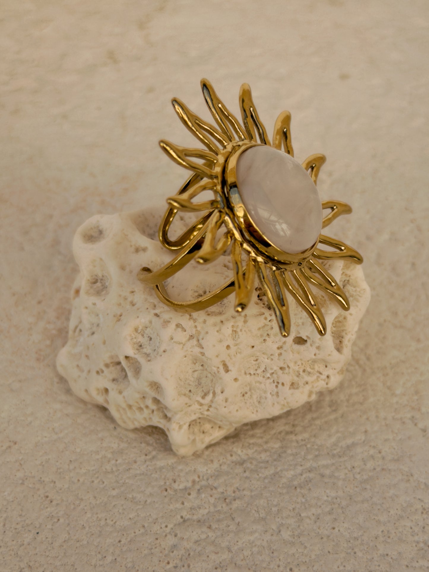Bague soleil nacré ☀️✨