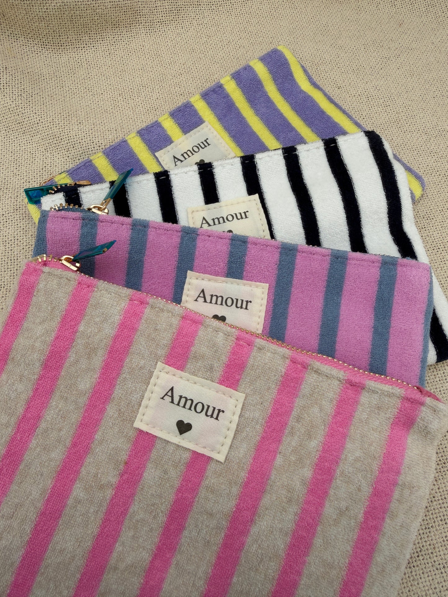 ✨ Pochette Amour rayée en éponge ✨
